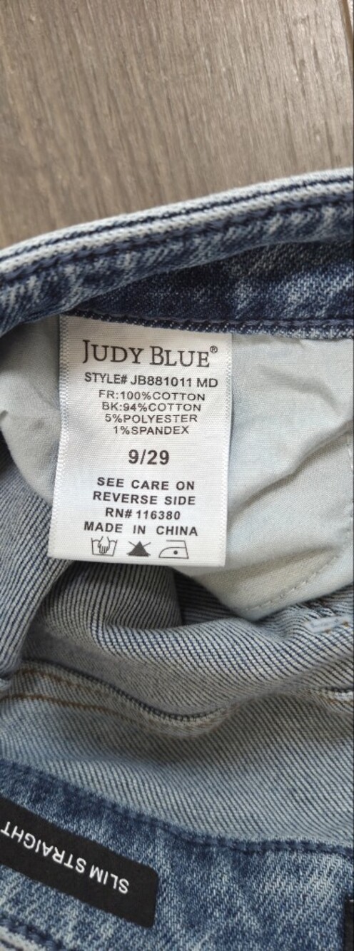 Judy Blue Light Wash Straight Leg Jeans with Button Fly - Picture 3 of 4